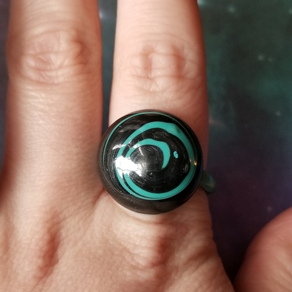 Relisted -chunky green black ring hand made size 11 - Picture 2 of 9